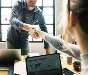 Image for article: 3 Pitfalls in hiring senior level employees