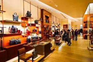 Image for article: Belajar Dari Giatnya Louis Vuitton dan Alibaba Melawan Pemalsuan