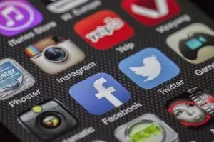 social media media sosial