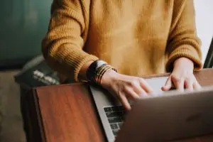 Image for article: Pentingnya menyediakan kanal whistleblowing digital bagi perusahaan
