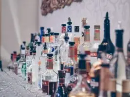 counterfeit alcohol minuman beralkohol palsu